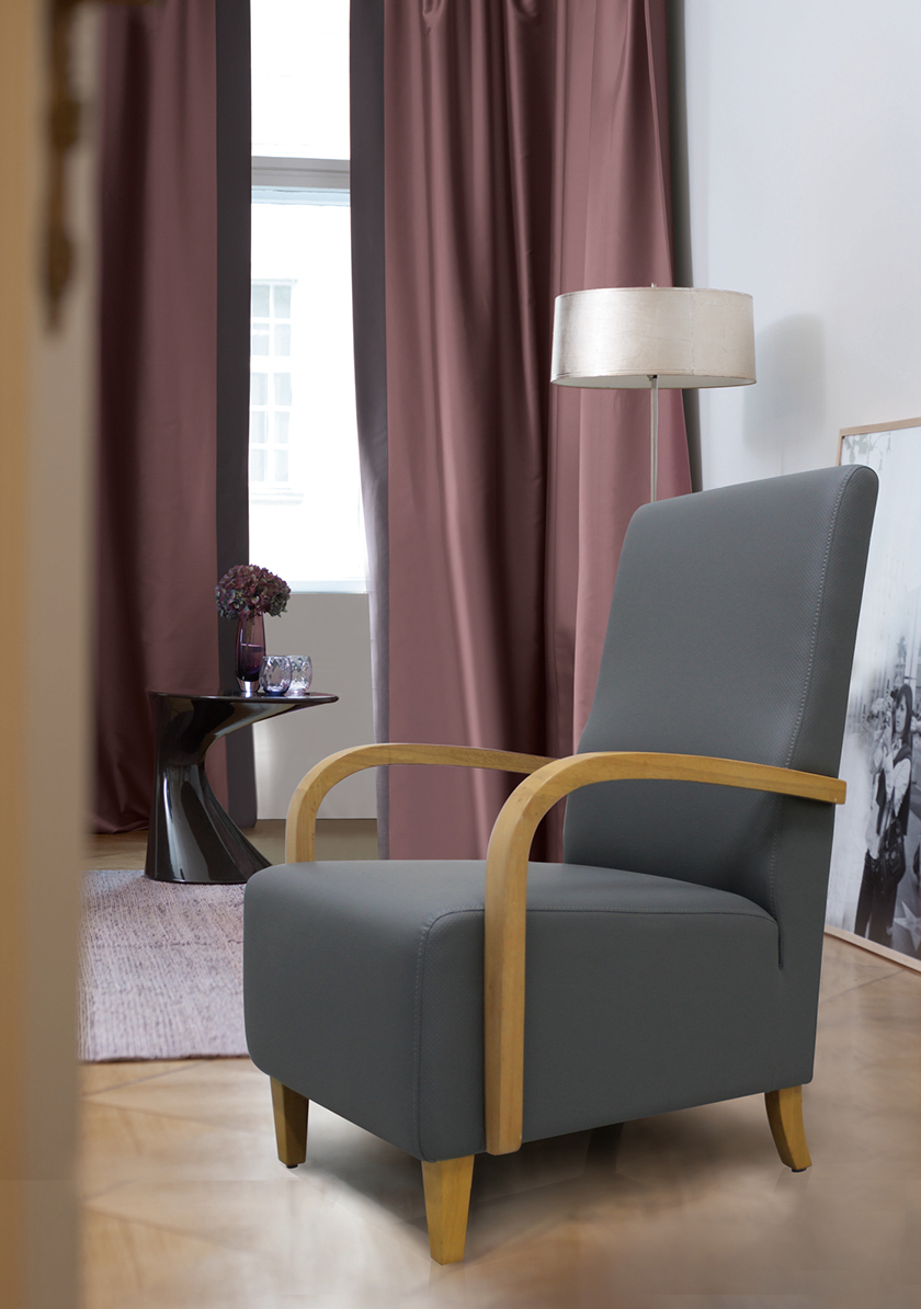 HD 7064 arm chair
