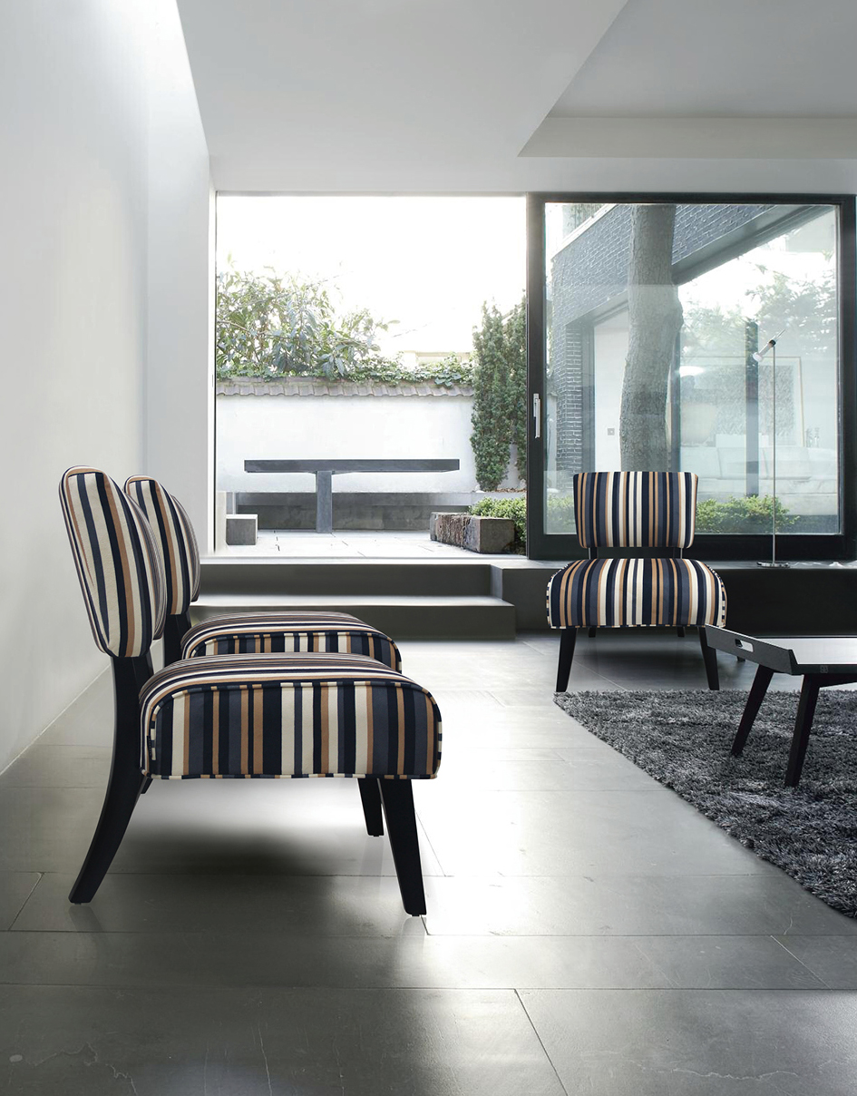 P 0033 chair (1)