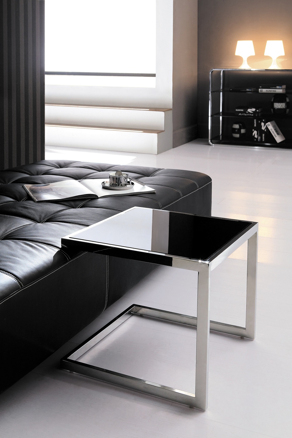 JJ-1008 side table