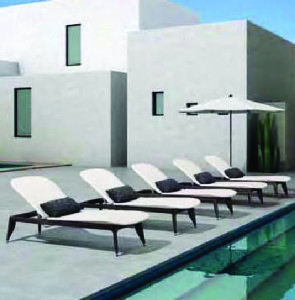 Migratory Bird Sun Lounger Outdoor day bed